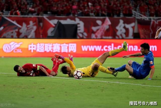 西班牙队2比0击败法国队 时隔16年重返世界杯决赛